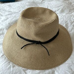 Aritzia Main Character Sun Hat